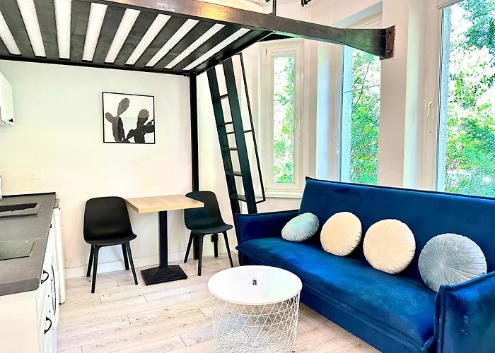 Copernik & Free Parking Apartment